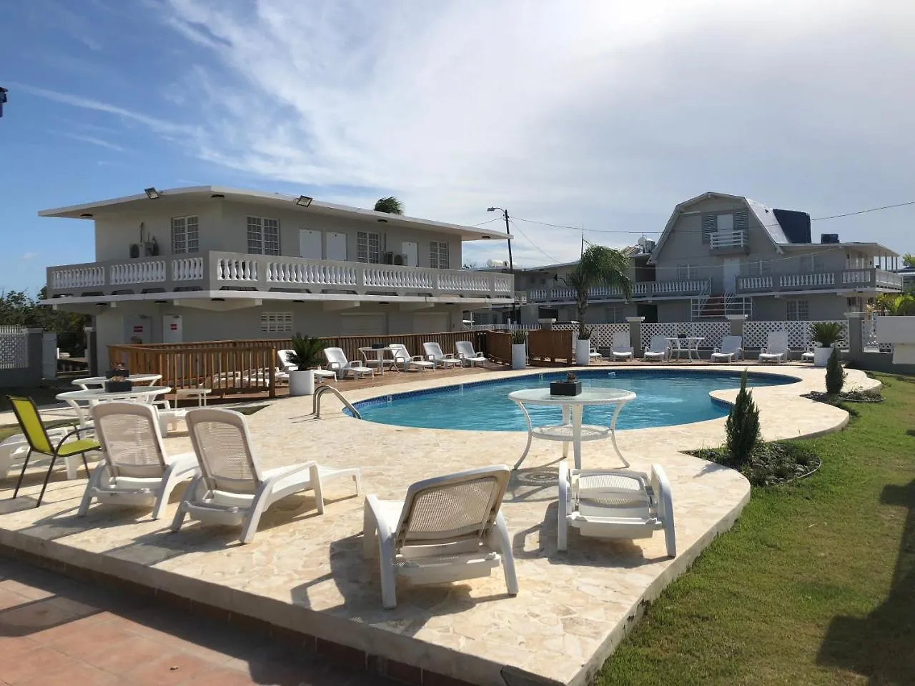 Full Moon Hotel & Restaurant location