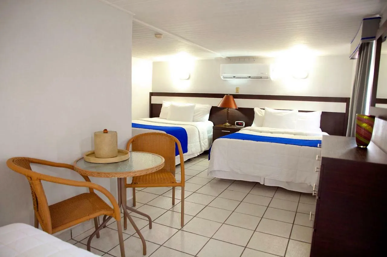 Full Moon Hotel & Restaurant Salinas